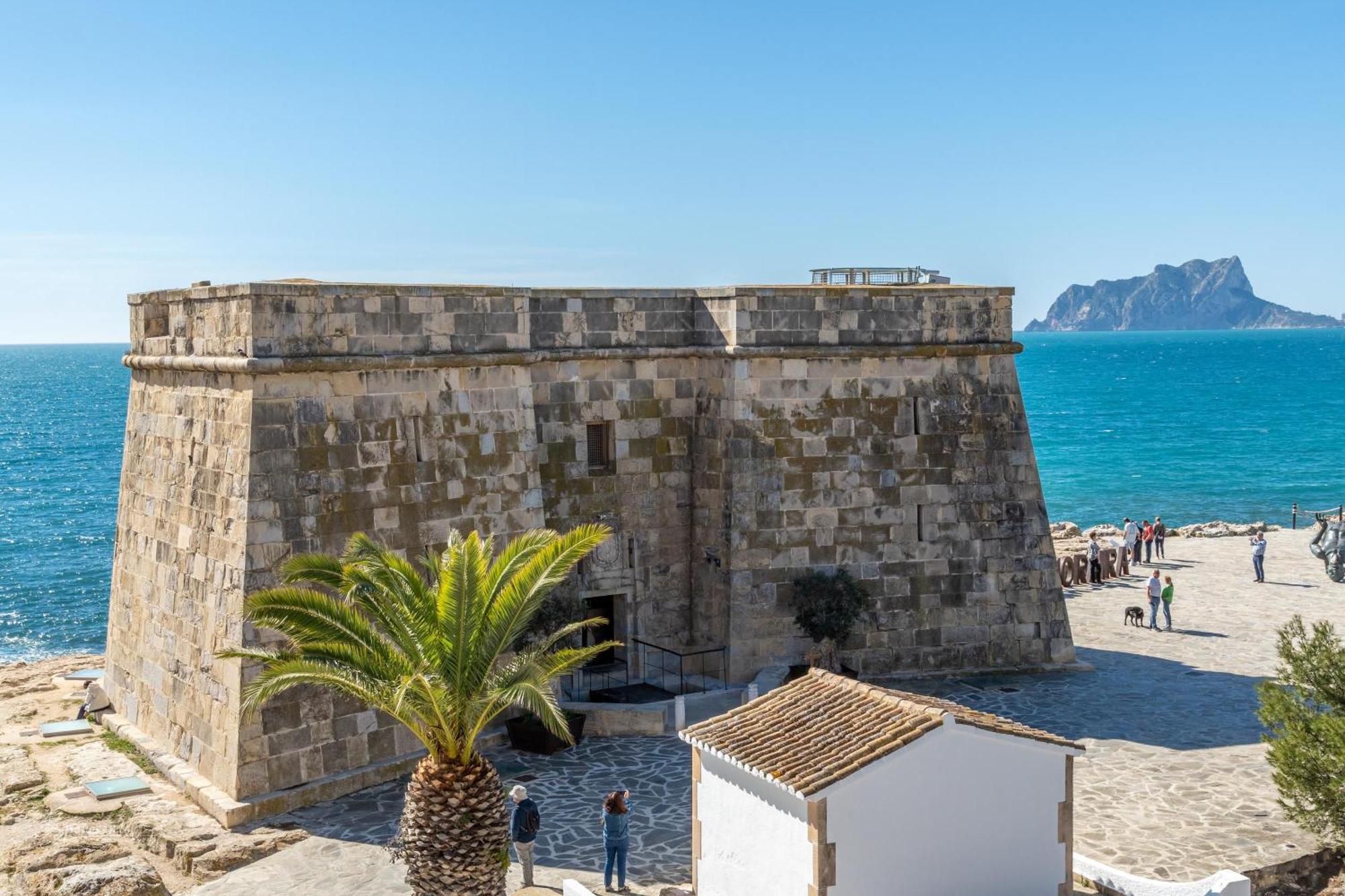 Vista Castillo - By Aldertons