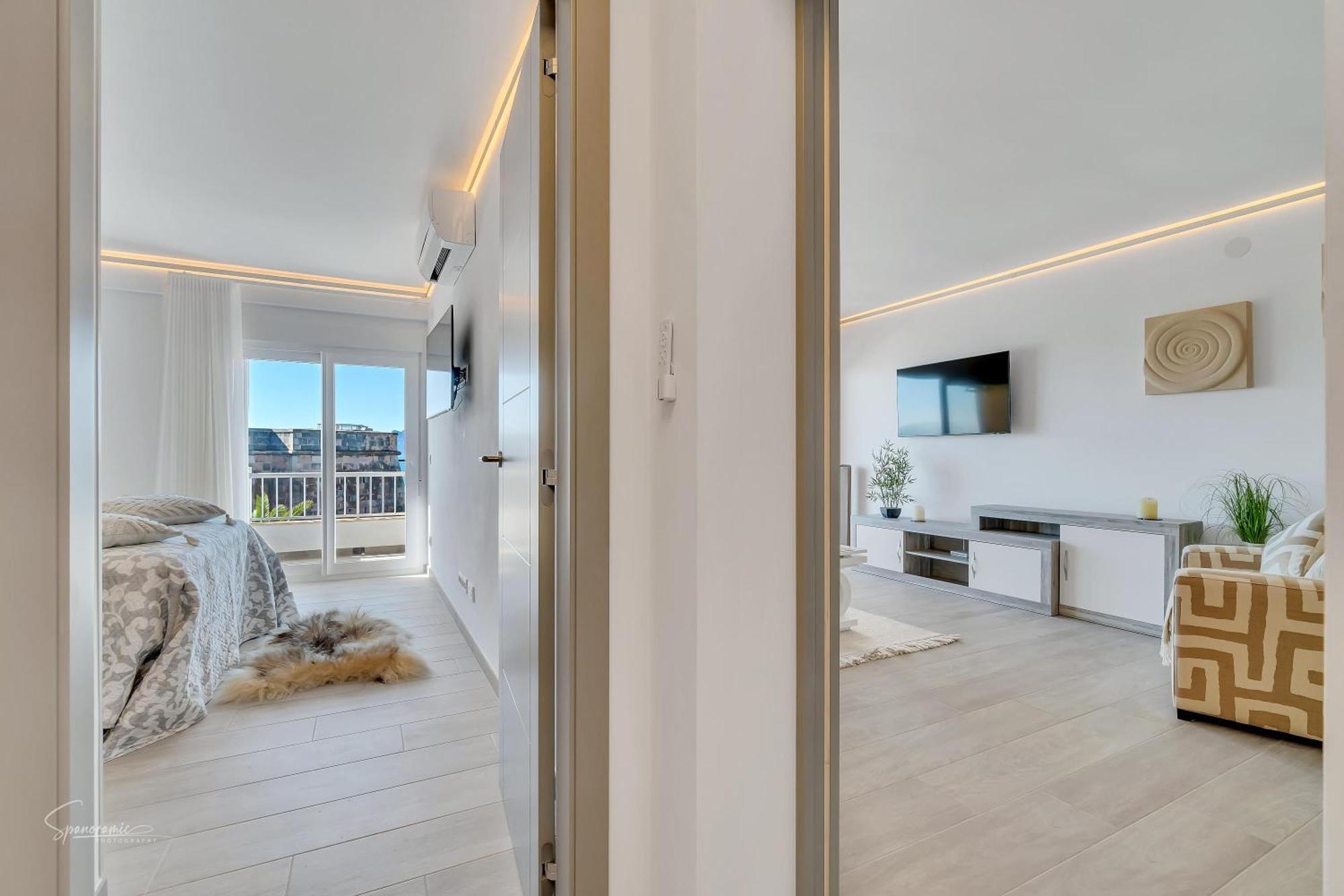 Vista Castillo - By Aldertons Appartamento